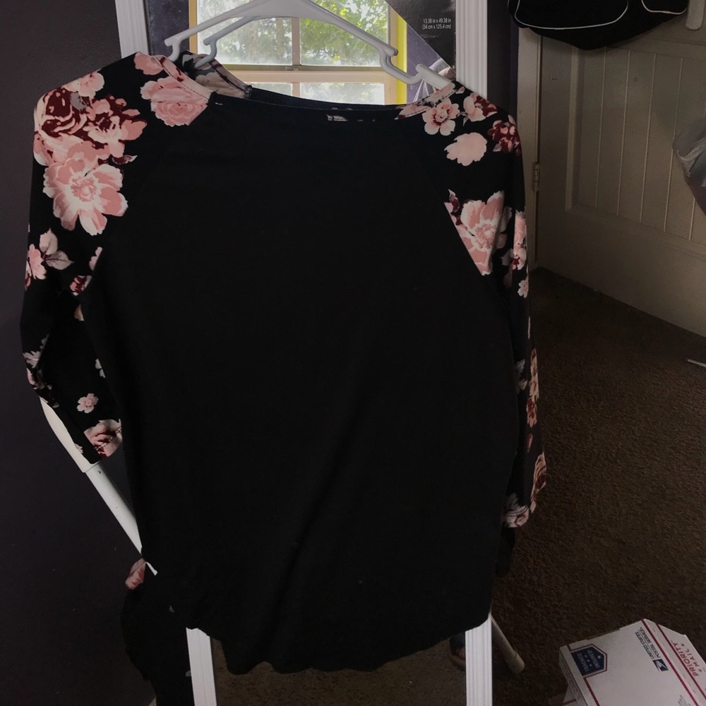 Tee top - Picture 2 of 2